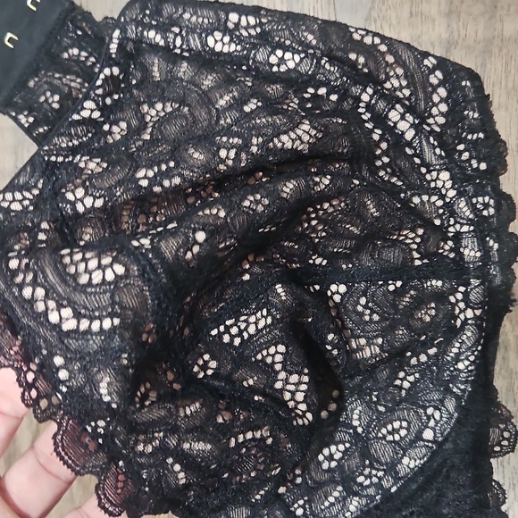 Sexy - sensuous lace underwire bra Soma 38G - nude/black - Picture 6 of 6